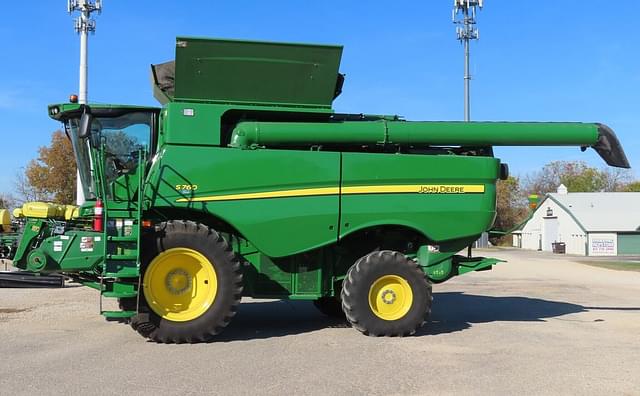 Image of John Deere S760 equipment image 2