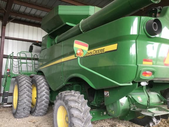 Image of John Deere S760 equipment image 1