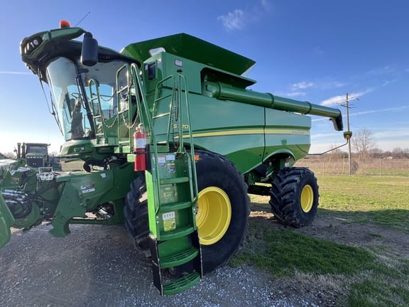 Main image John Deere S770