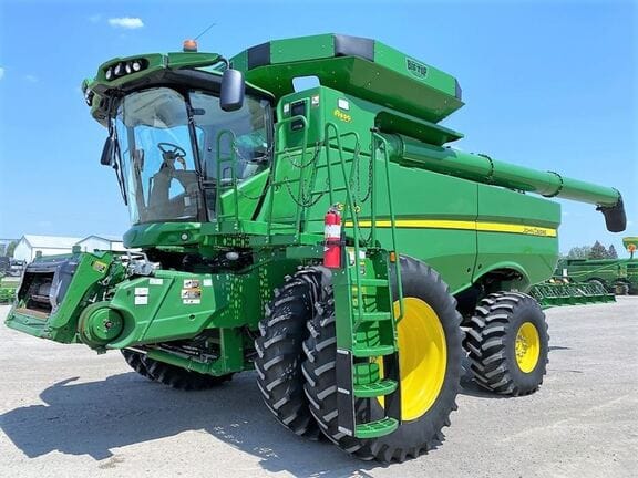 Main image John Deere S770