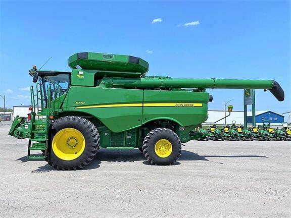 Image of John Deere S770 equipment image 1