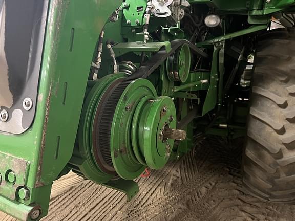 Image of John Deere S770 equipment image 3