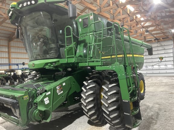 Main image John Deere S770