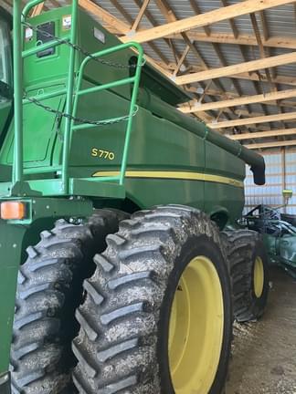 Image of John Deere S770 equipment image 1