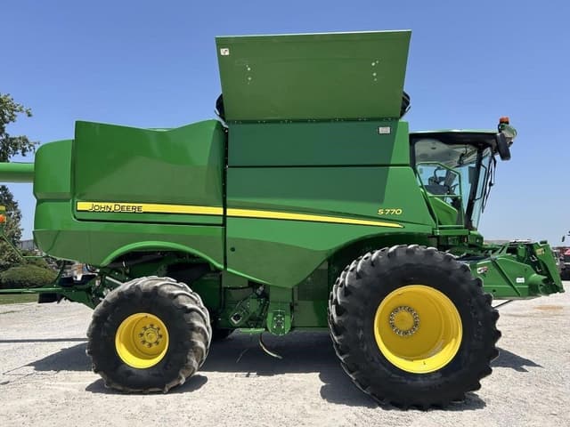 Image of John Deere S770 equipment image 3