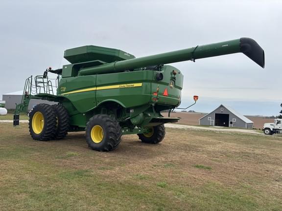 Image of John Deere S770 equipment image 4