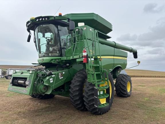 Image of John Deere S770 equipment image 2