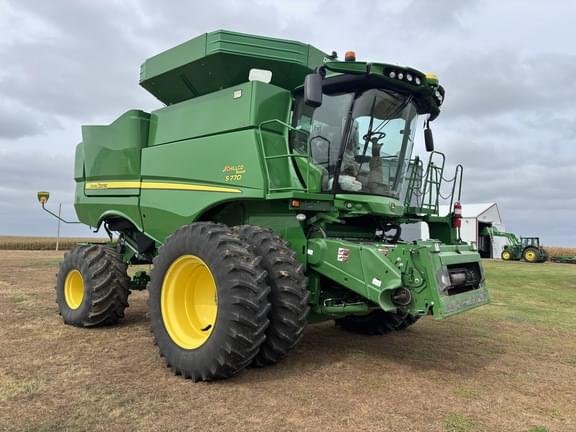Image of John Deere S770 equipment image 1