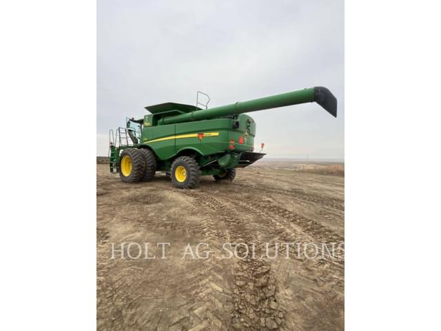 Image of John Deere S770 equipment image 4