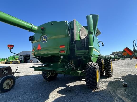 Image of John Deere S770 equipment image 3