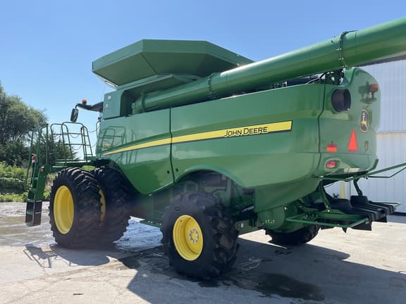 Image of John Deere S770 equipment image 3