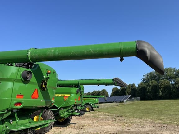 Image of John Deere S770 equipment image 3