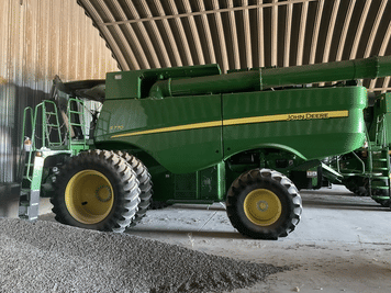 Main image John Deere S770
