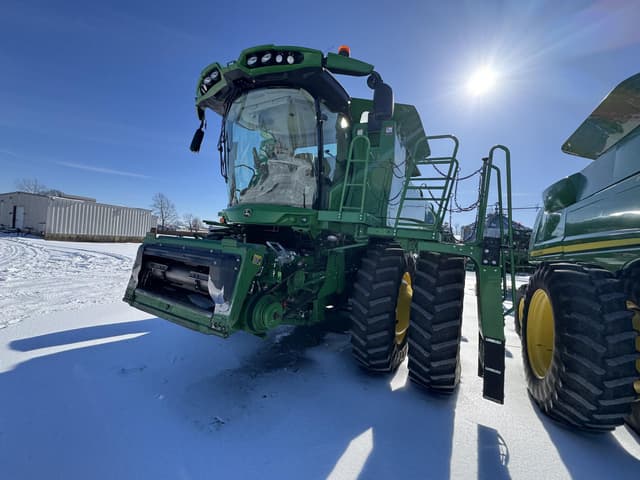 Image of John Deere S770 equipment image 2