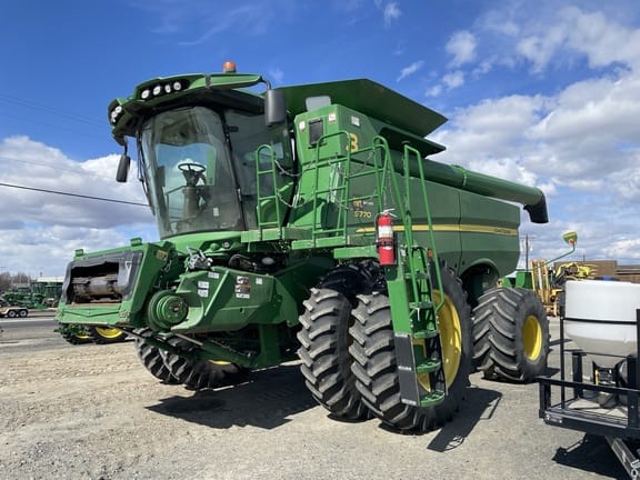 Main image John Deere S770