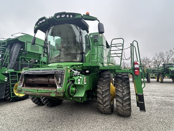 Image of John Deere S770 equipment image 1