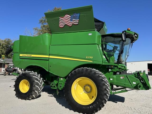 Image of John Deere S770 equipment image 1