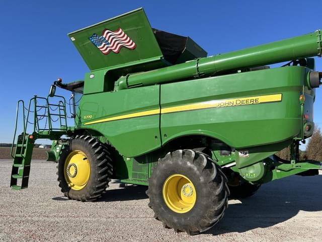Image of John Deere S770 equipment image 4