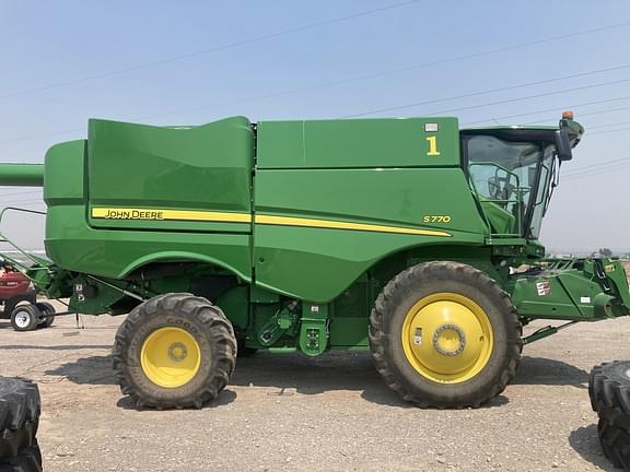 Image of John Deere S770 equipment image 4