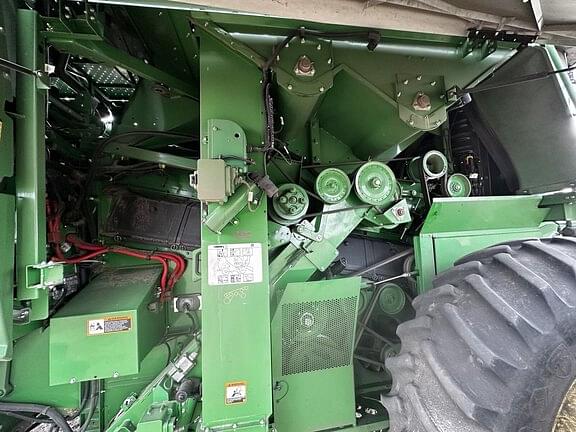 Image of John Deere S770 equipment image 4