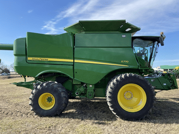 Main image John Deere S770