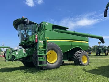 Main image John Deere S770