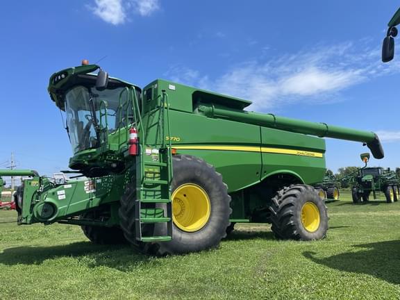 Image of John Deere S770 equipment image 1
