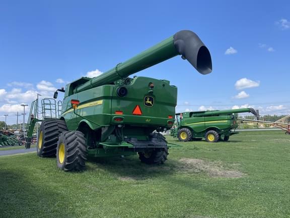 Image of John Deere S770 equipment image 2
