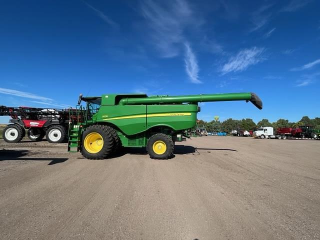 Image of John Deere S770 equipment image 1