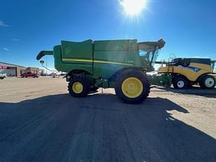 Main image John Deere S770 7