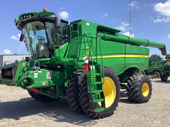 Main image John Deere S770