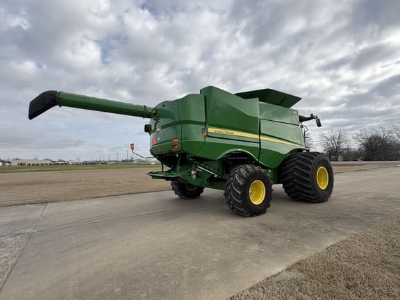 Image of John Deere S770 equipment image 3