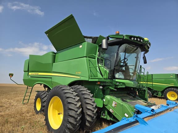 Image of John Deere S770 equipment image 2