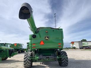 Main image John Deere S770 4