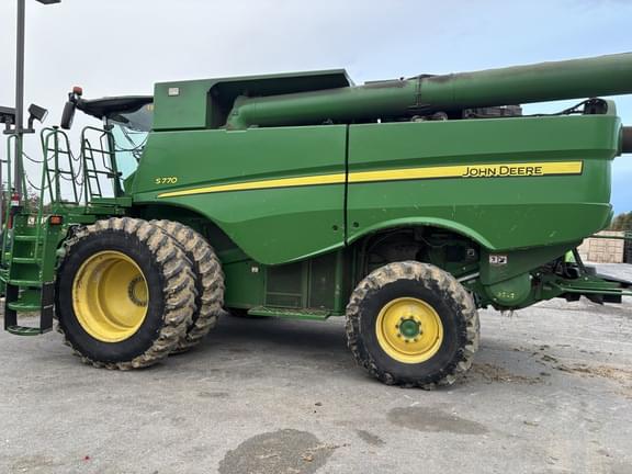 Image of John Deere S770 equipment image 2