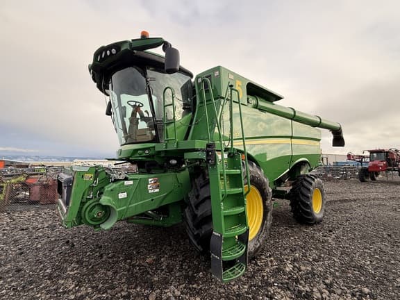 Image of John Deere S770 equipment image 1