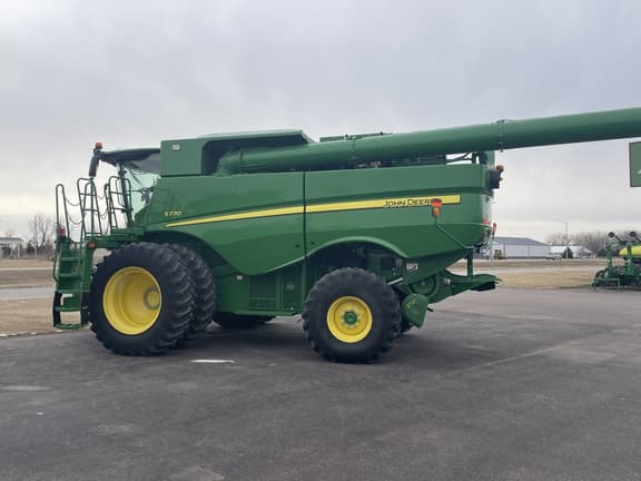 Image of John Deere S770 equipment image 3