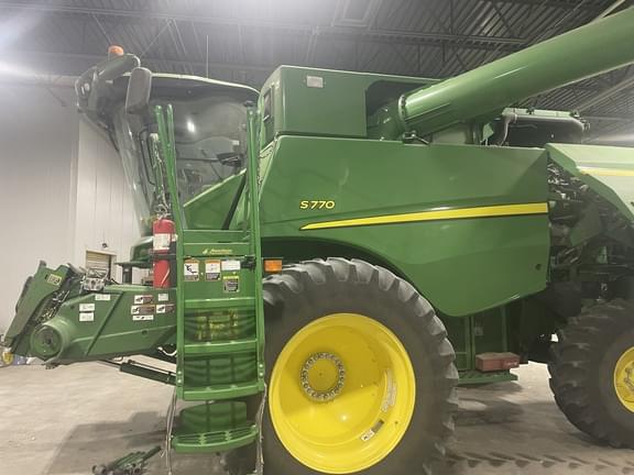 Image of John Deere S770 equipment image 3