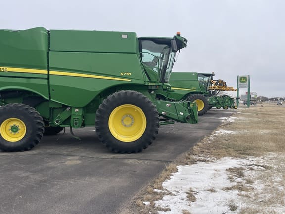 2019 John Deere S770 Equipment Image0