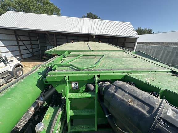 Image of John Deere S770 equipment image 2