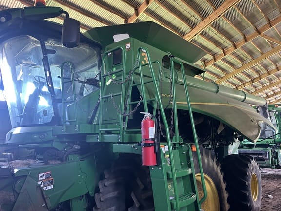 2019 John Deere S770 Equipment Image0
