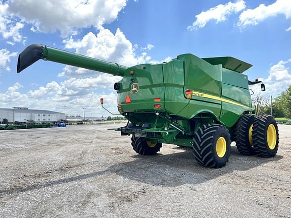 Image of John Deere S770 equipment image 4