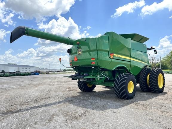 Image of John Deere S770 equipment image 4