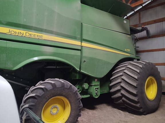 Main image John Deere S770