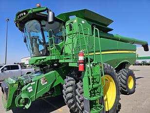 Main image John Deere S770 8