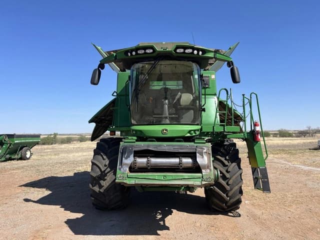 Image of John Deere S770 equipment image 1