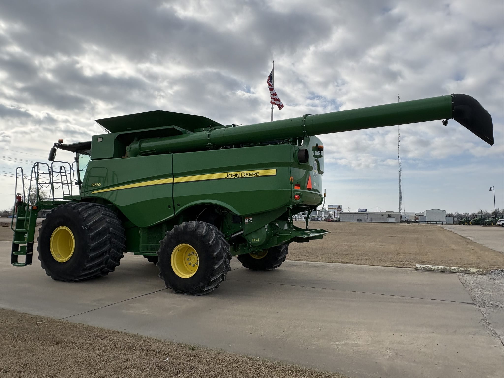 2019 John Deere S770 Equipment Image0