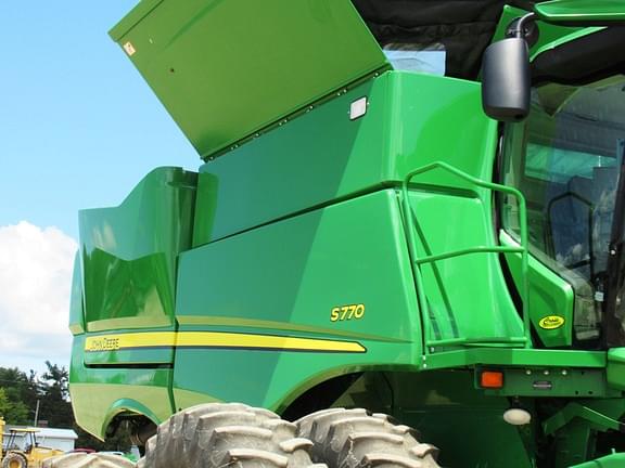 Image of John Deere S770 equipment image 2