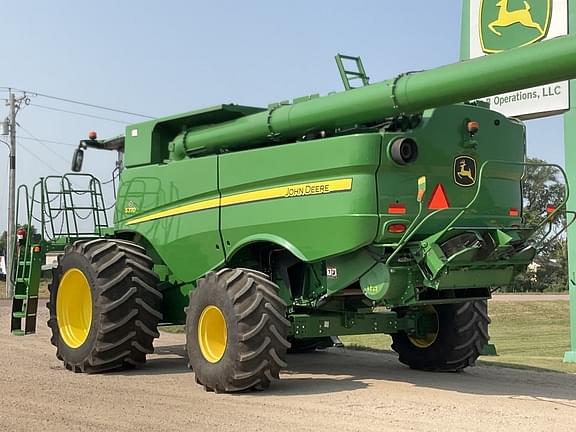 Image of John Deere S770 equipment image 1