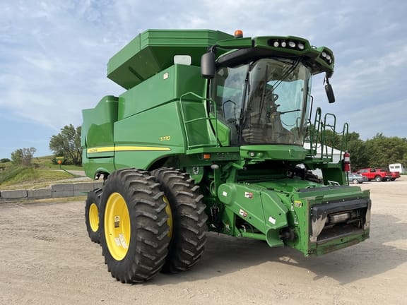 Main image John Deere S770